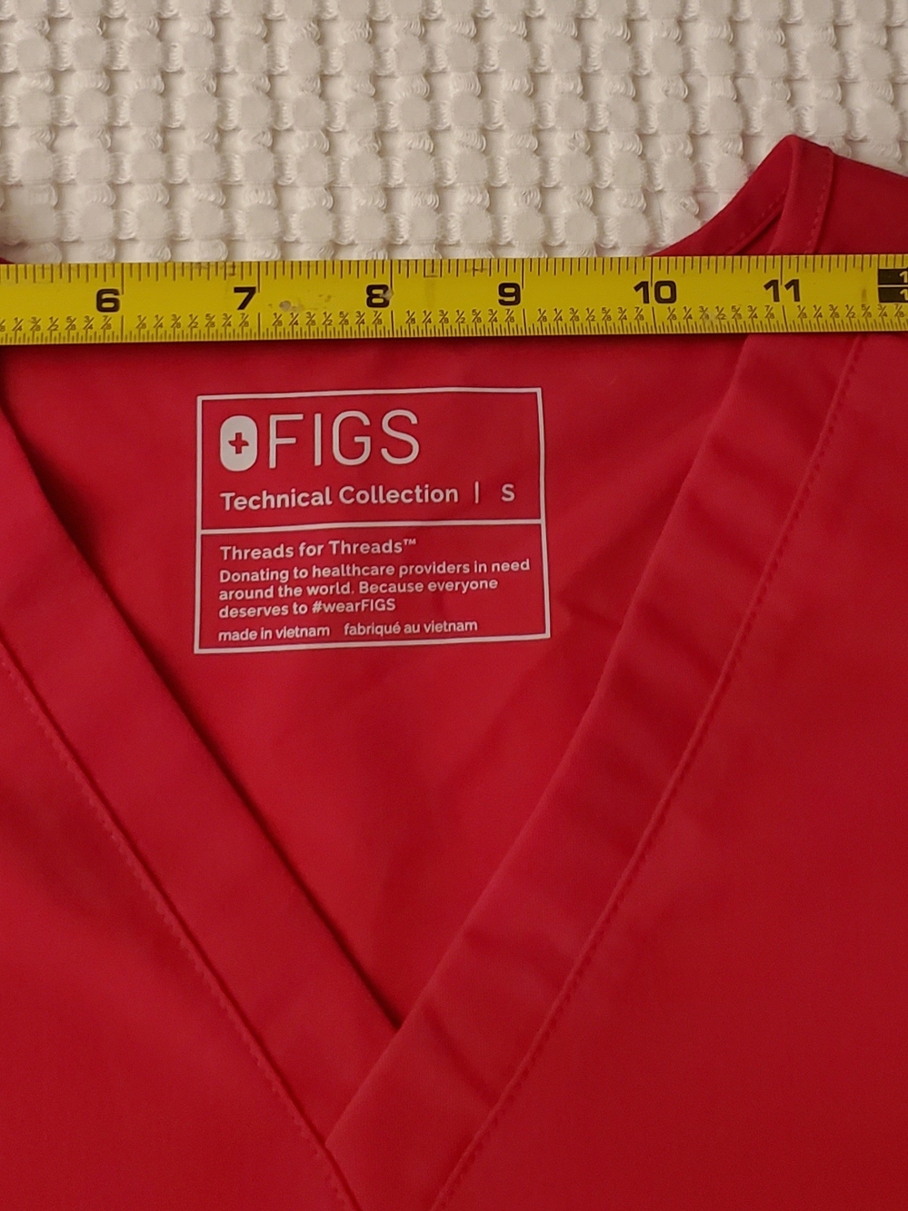 FIGS Technical Collection Shocking Pink V-Neck Scrub Top S - Picture 7 of 8